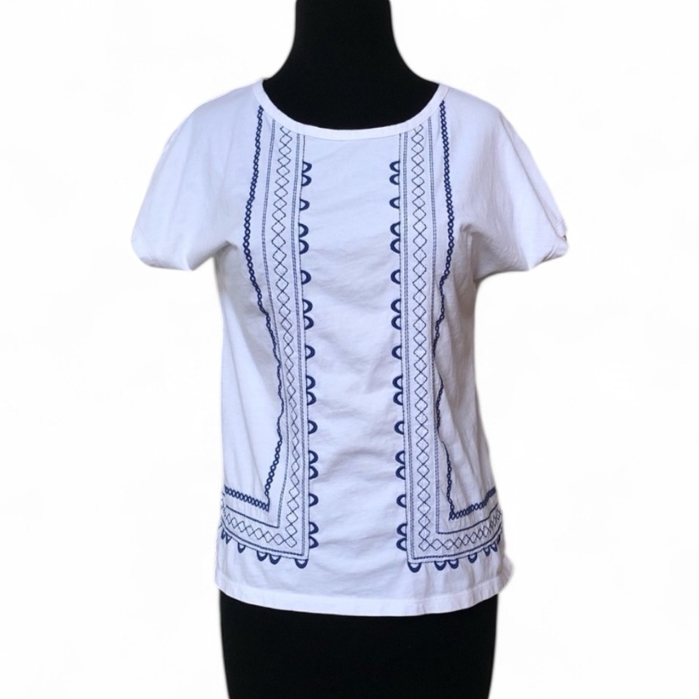 ⭐️ Talbots Short Sleeve Embroidered Tee - SMALL